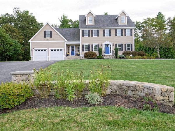 192 Rebecca Rd, Northbridge, MA 01588