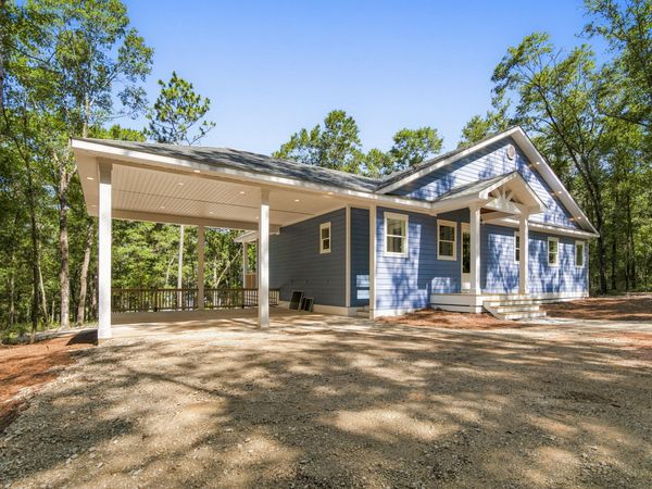 15 Holly Lake Court, DeFuniak Springs, FL 32433