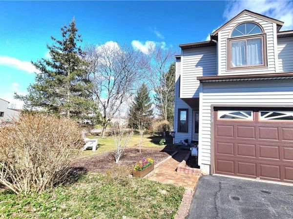 128 Sudbury Drive, Liverpool, NY 13088