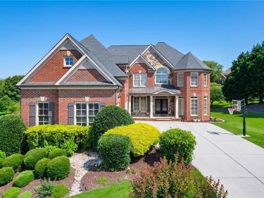 4612 Grandview Parkway, Flowery Branch, GA 30542