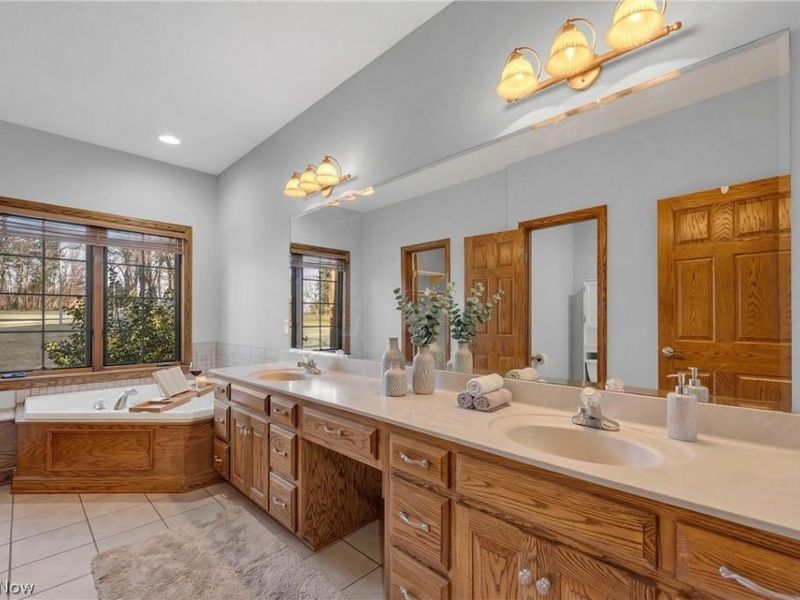 24235 Ridge Road , East Rochester, OH 44625 Photo 11