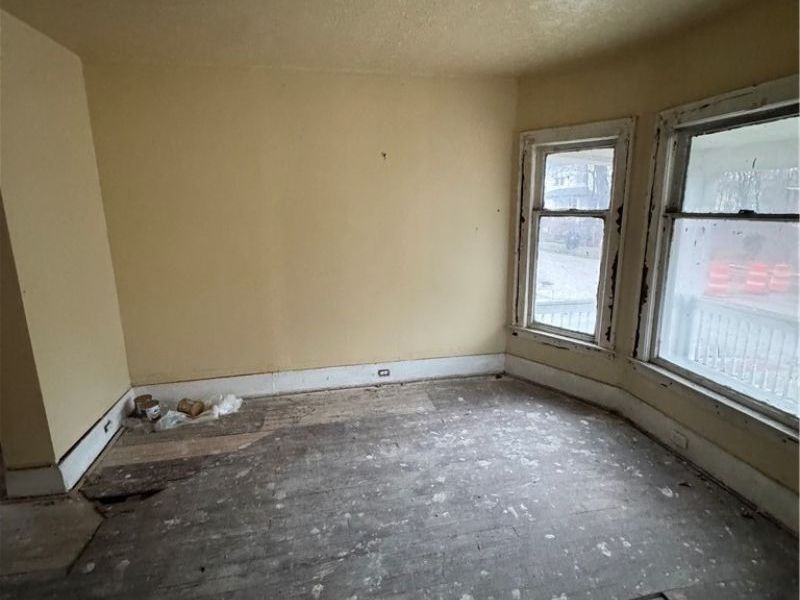 563 E 103rd Street , Cleveland, OH 44108 Photo 2