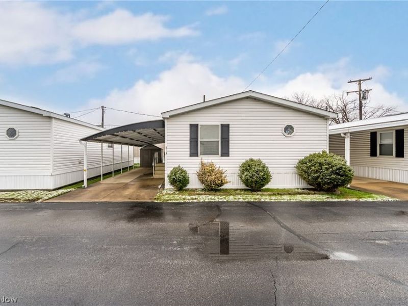 2700 Brookpark Road, Unit 513, Cleveland, OH 44134 Photo 2