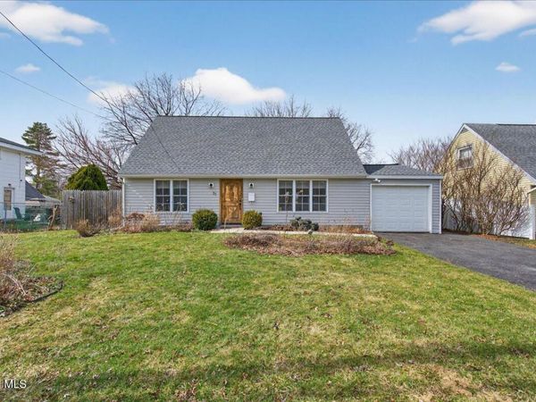 31 Dunham Street, Troy, NY 12180