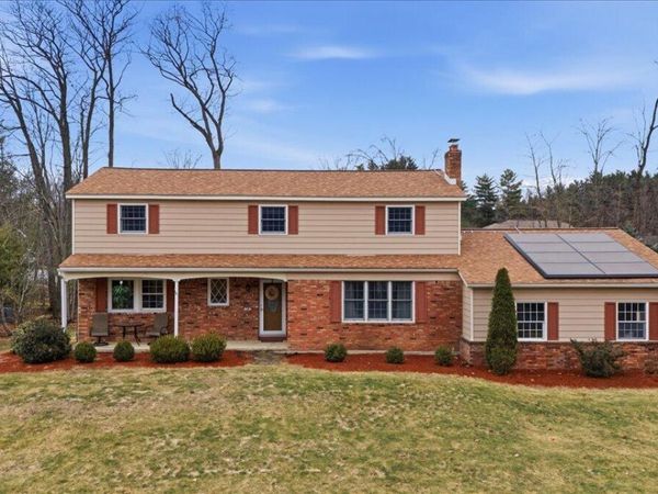 16 Hearthside Drive, Ballston Lake, NY 12019