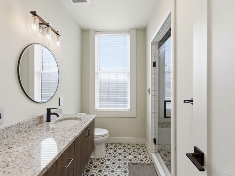 206 Wade Street, Cincinnati, OH 45202 Photo 15