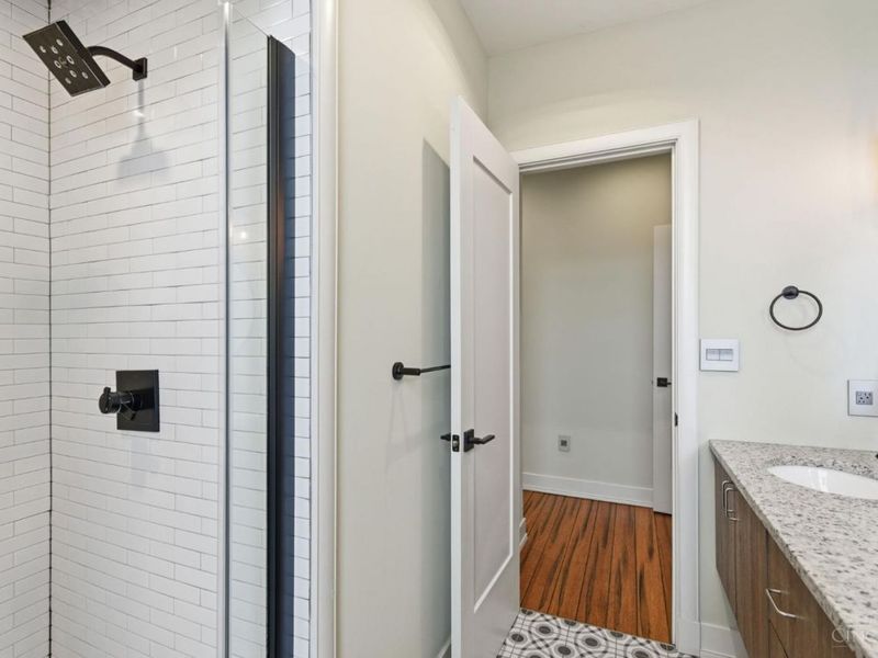 206 Wade Street, Cincinnati, OH 45202 Photo 17