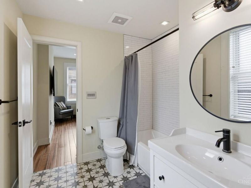 206 Wade Street, Cincinnati, OH 45202 Photo 19