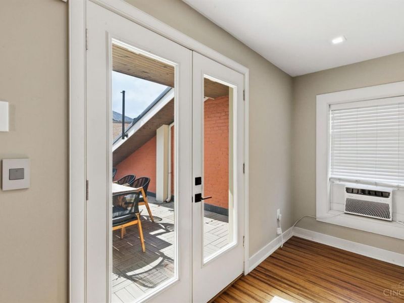206 Wade Street, Cincinnati, OH 45202 Photo 24