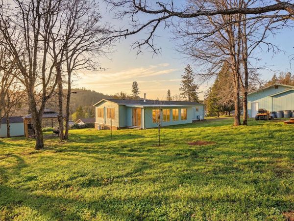 235 Ann Roy Drive, Grants Pass, OR 97527