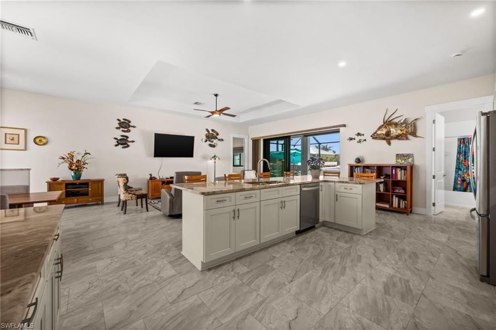 2443 Carambola Ln, Saint James City, FL 33956 Photo