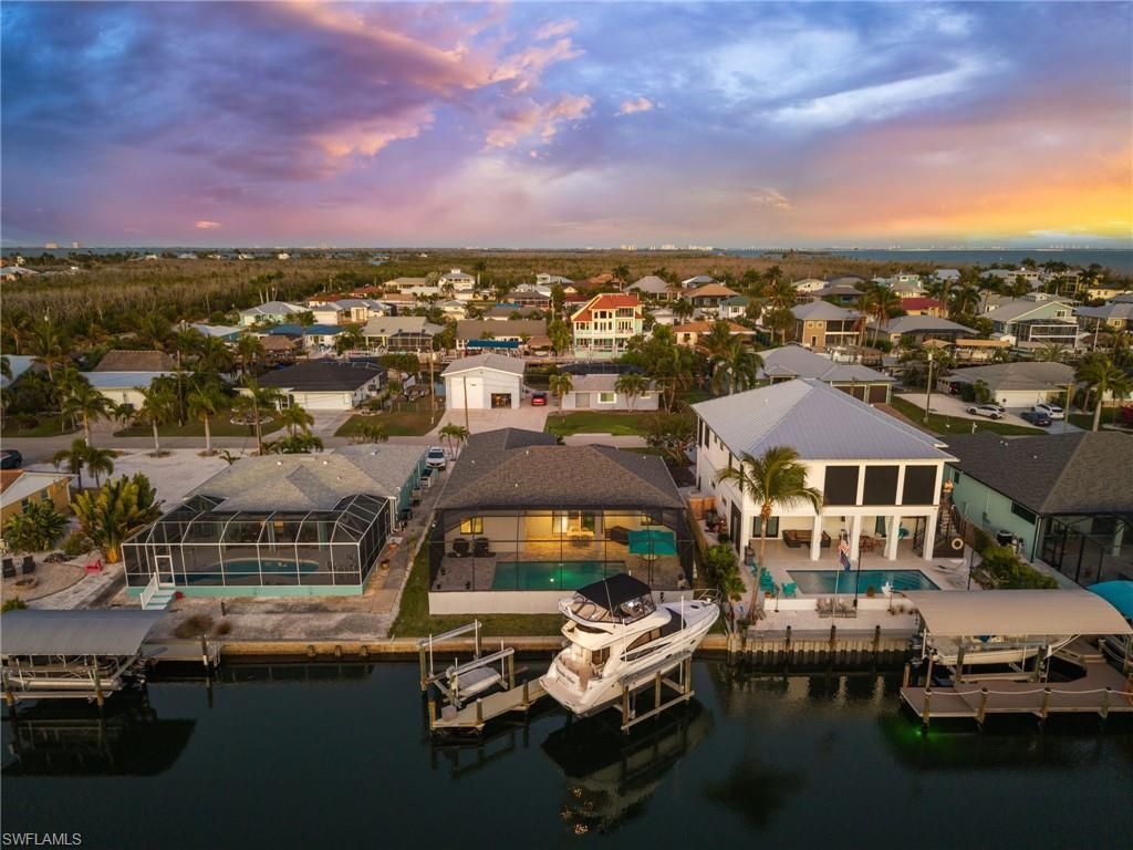 2443 Carambola Ln, Saint James City, FL 33956 Photo