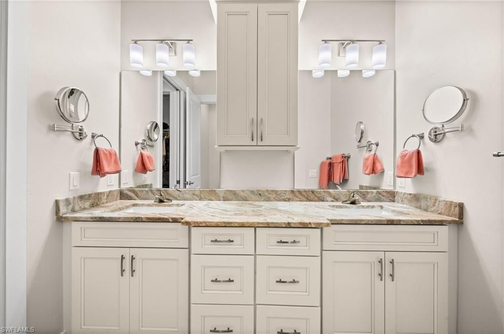 2443 Carambola Ln, Saint James City, FL 33956 Photo