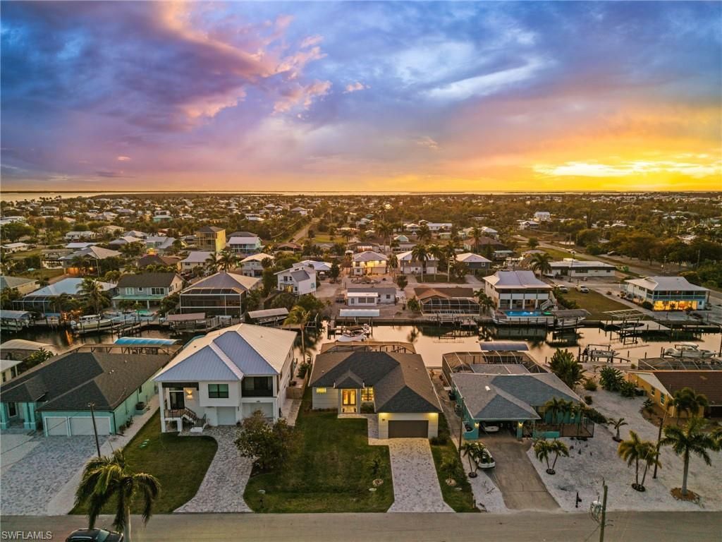 2443 Carambola Ln, Saint James City, FL 33956 Photo