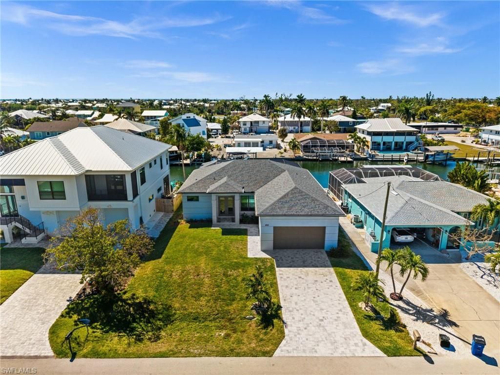 2443 Carambola Ln, Saint James City, FL 33956 Photo