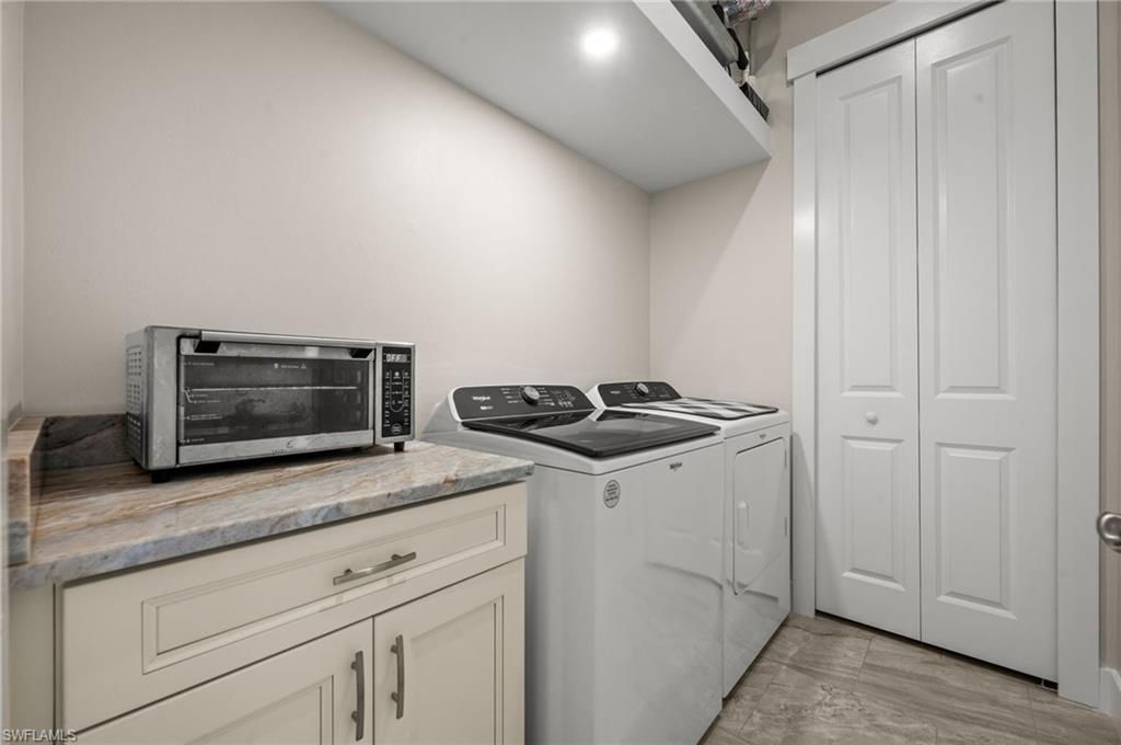 2443 Carambola Ln, Saint James City, FL 33956 Photo