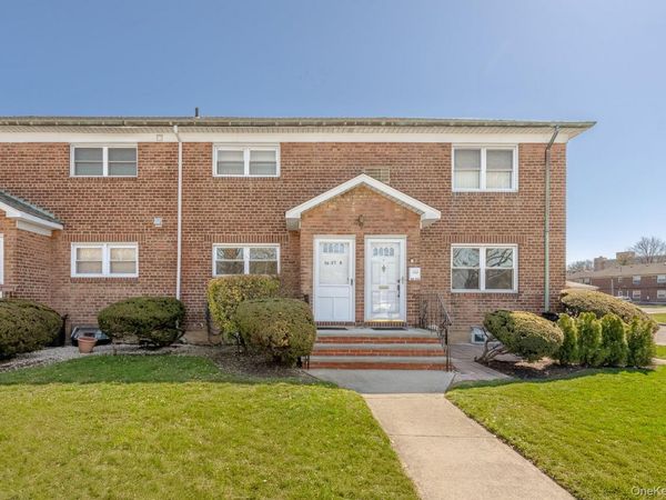 56-27B Utopia Parkway, Unit 1014, Fresh Meadows, NY 11365