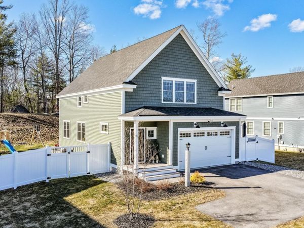 50 Clover Lane, Londonderry, NH 03053