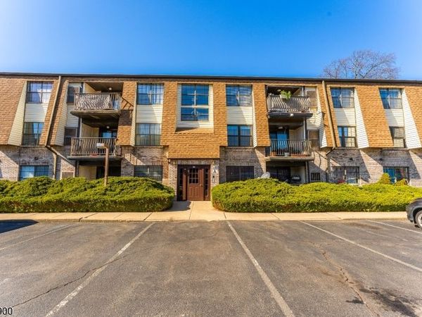 660 N Broad St, Elizabeth, NJ 07208