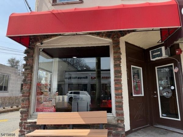 574 Pompton Ave, Cedar Grove, NJ 07009