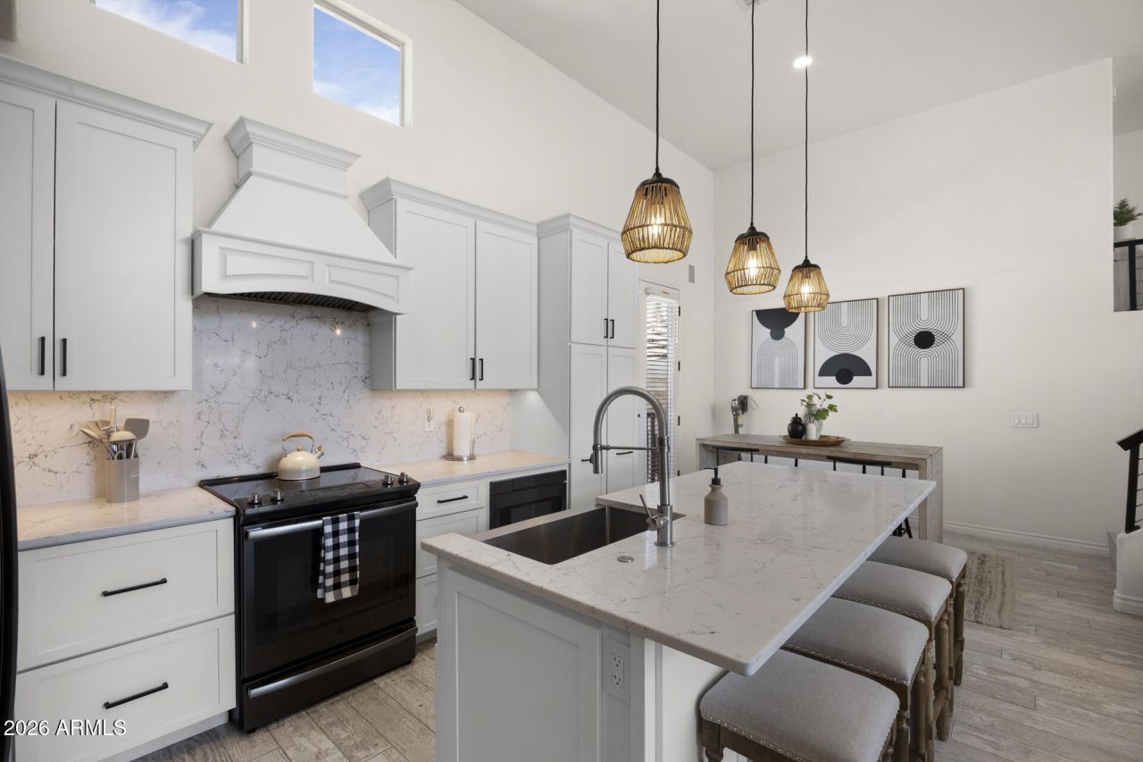 15221 N Clubgate Drive, Unit 2064, Scottsdale, AZ 85254 Main Photo