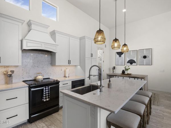 15221 N CLUBGATE Drive, Unit 2064, Scottsdale, AZ 85254