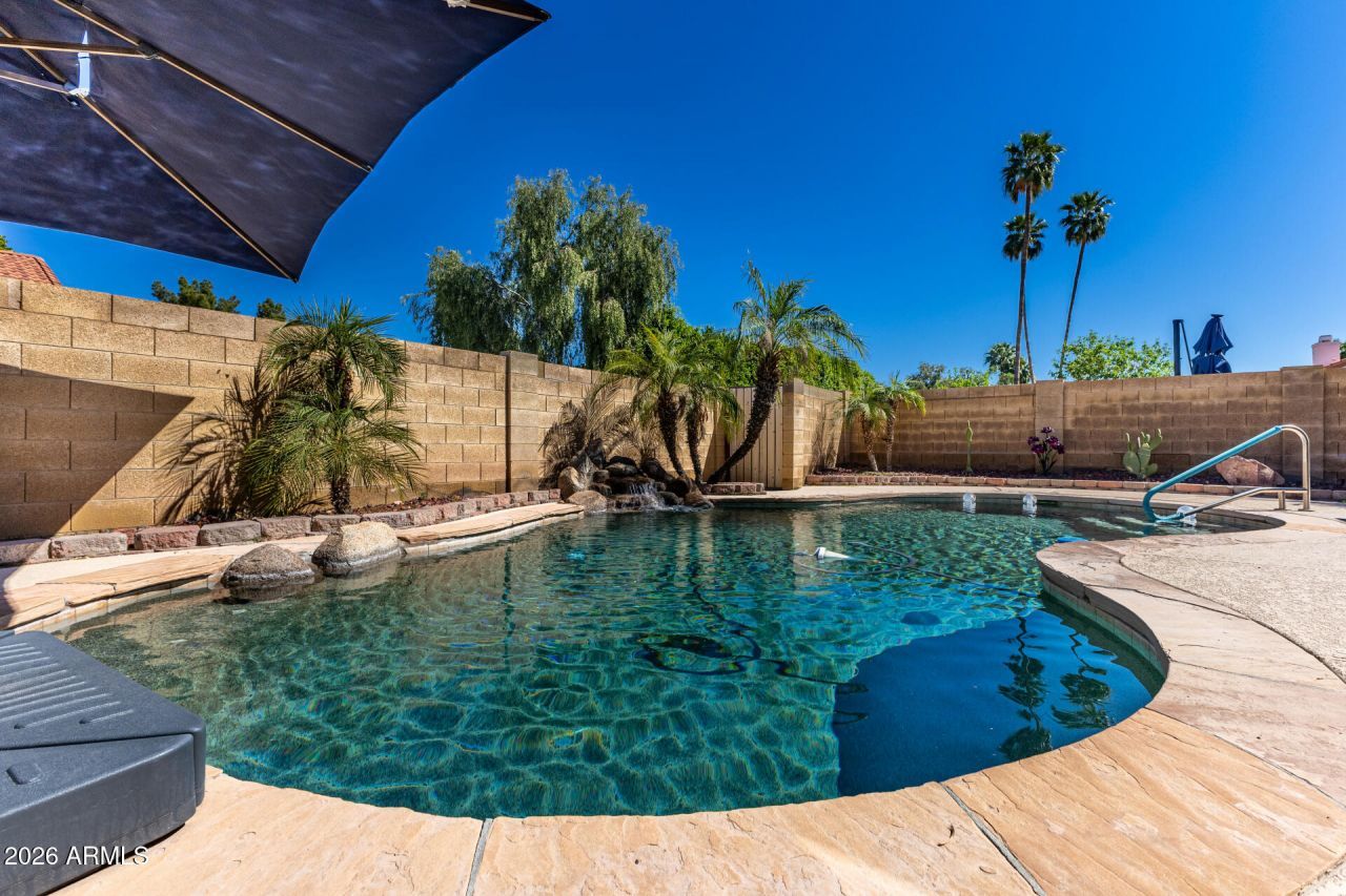 1942 E Krista Way, Tempe, AZ 85284 Main Photo