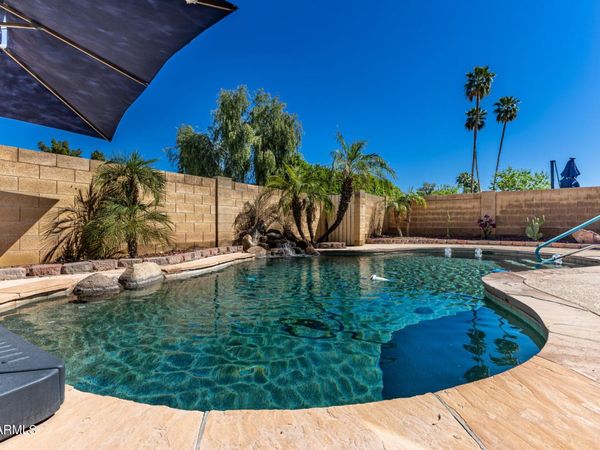 1942 E KRISTA Way, Tempe, AZ 85284