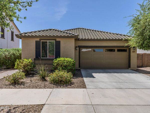 21005 E PECAN Lane, Queen Creek, AZ 85142