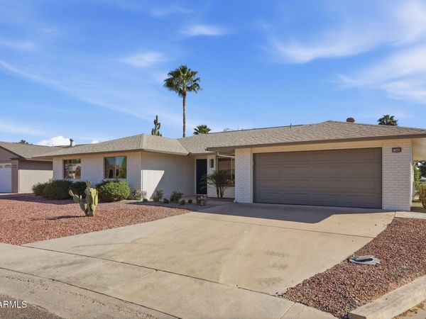 11049 W CRESTBROOK Drive, Sun City, AZ 85351