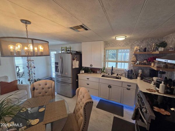 2701 E ALLRED Avenue, Unit 19, Mesa, AZ 85204