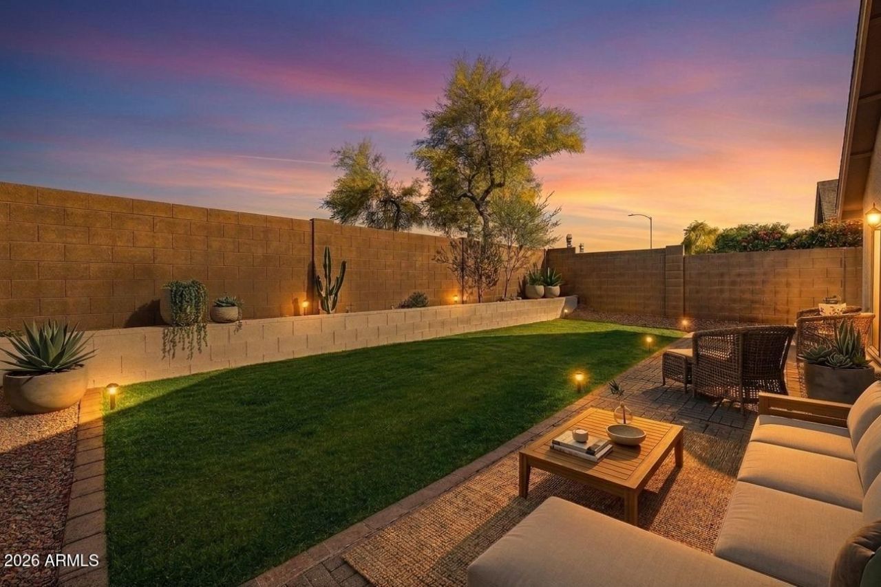 20819 N 1ST Avenue Phoenix, AZ 85027