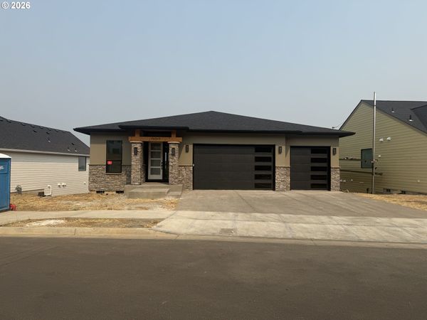 15017 Pomidor PL, Oregon City, OR 97045