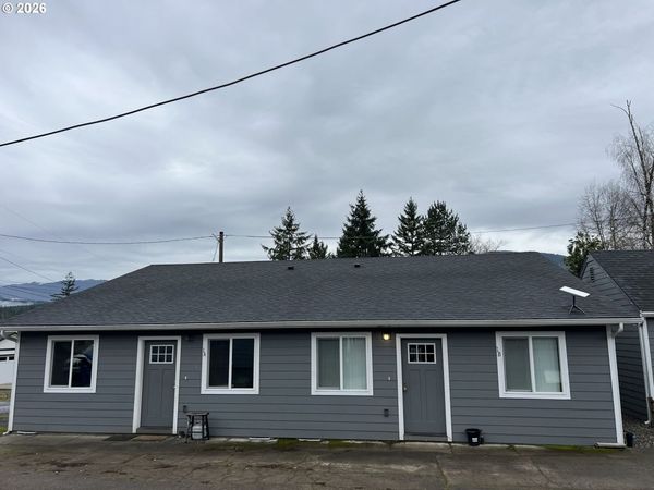 612 NE SANTIAM BLVD, Mill City, OR 97360