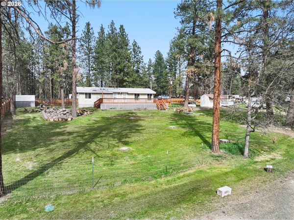 39 N EAGLE POINT RD, Tygh Valley, OR 97063
