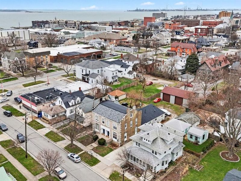 630 W 6th Street, Port Clinton, OH 43452 Photo 14