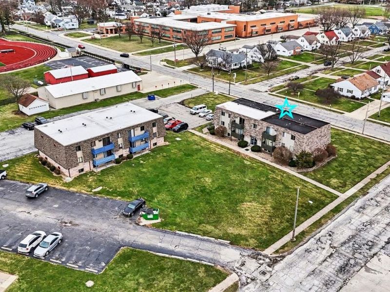 630 W 6th Street, Port Clinton, OH 43452 Photo 3