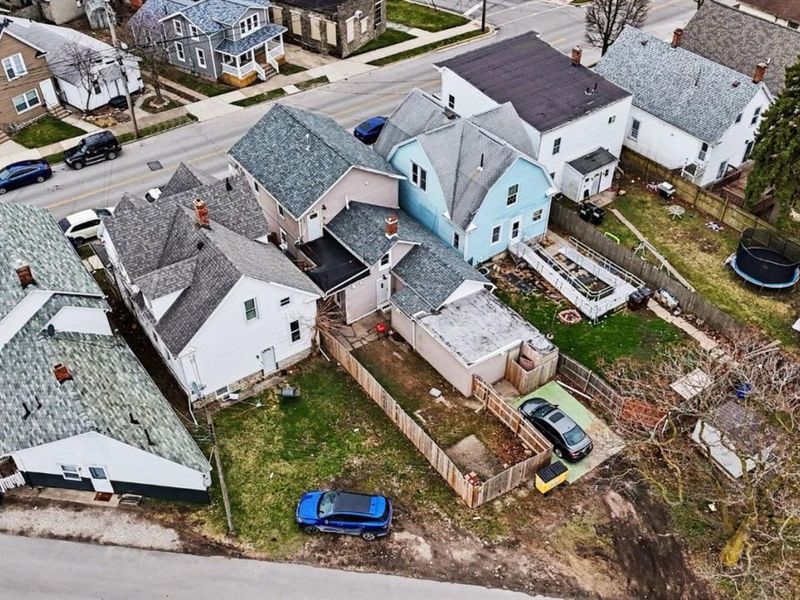 630 W 6th Street, Port Clinton, OH 43452 Photo 8