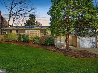 6218 NELWAY DRIVE, MCLEAN, VA 22101