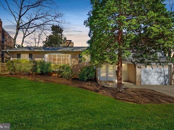 6218 NELWAY DRIVE, MCLEAN, VA 22101