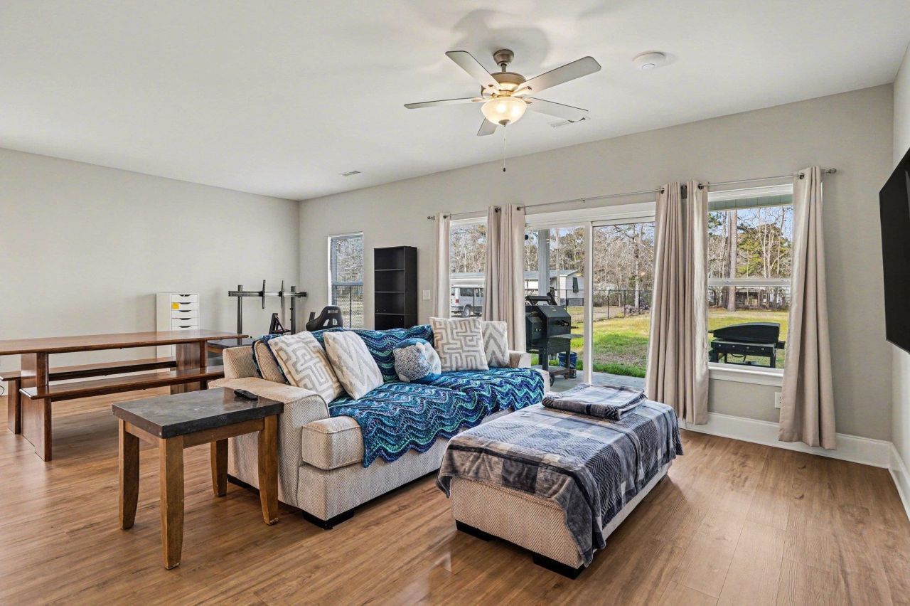 3390 Cypress Dr. Photo 4