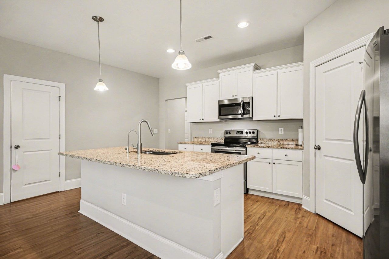 3390 Cypress Dr. Photo 8