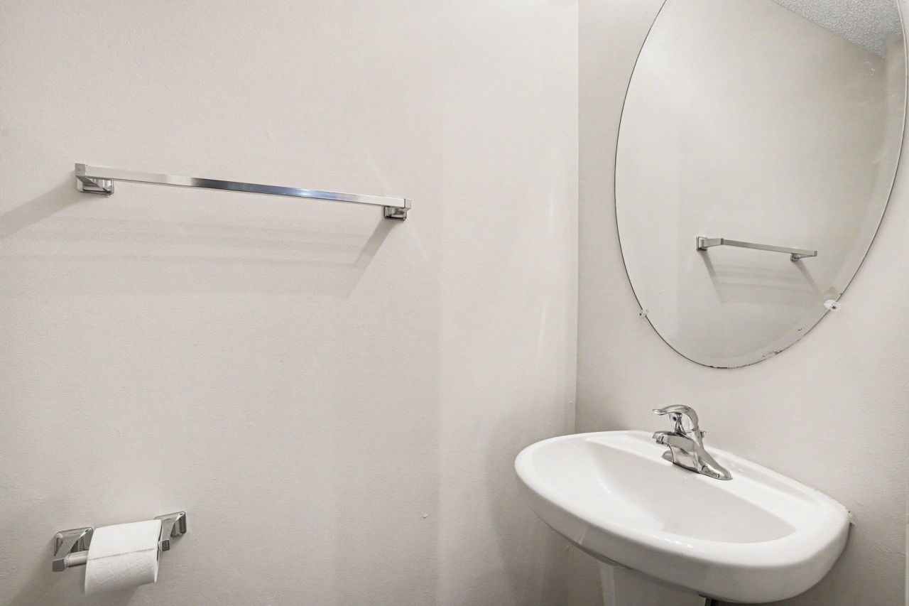 1037 Stanton Pl. Photo 10