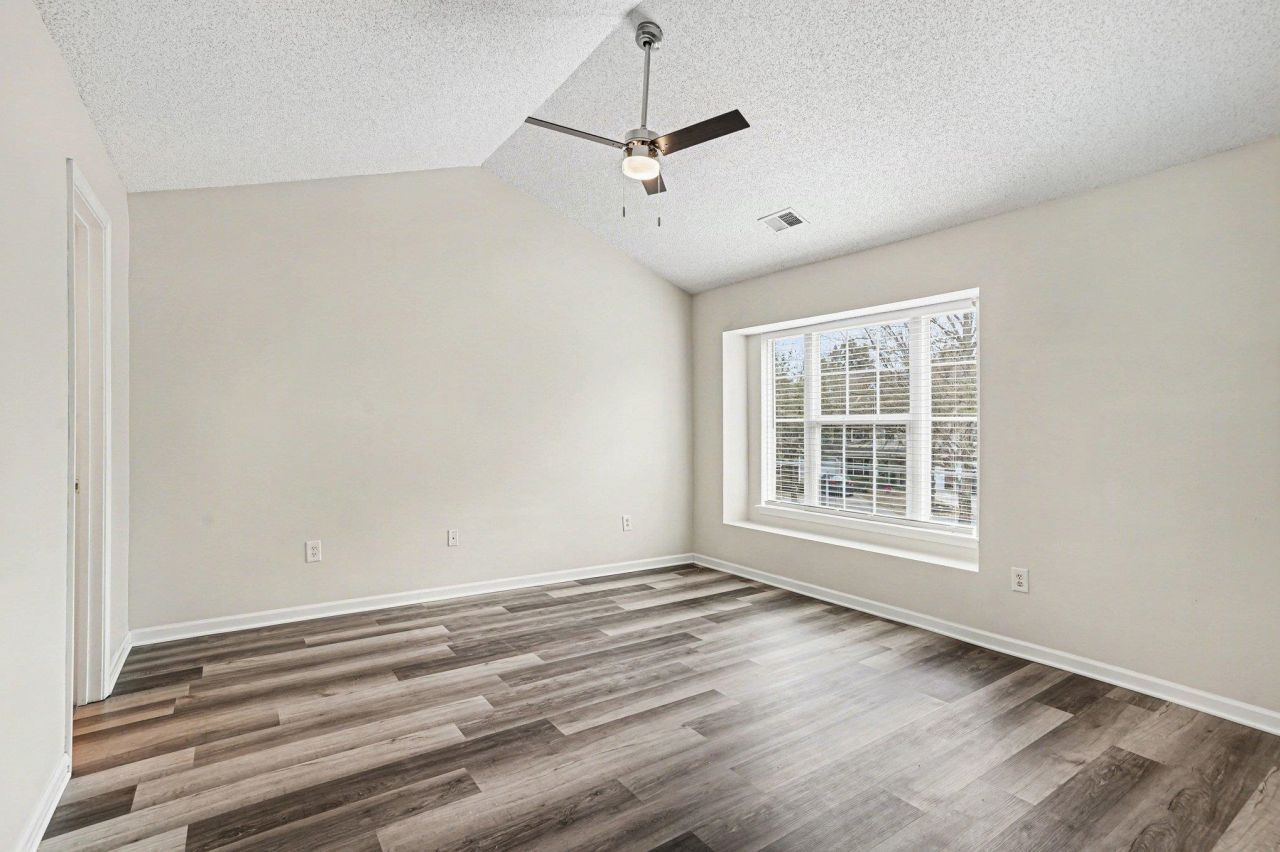 1037 Stanton Pl. Photo 13