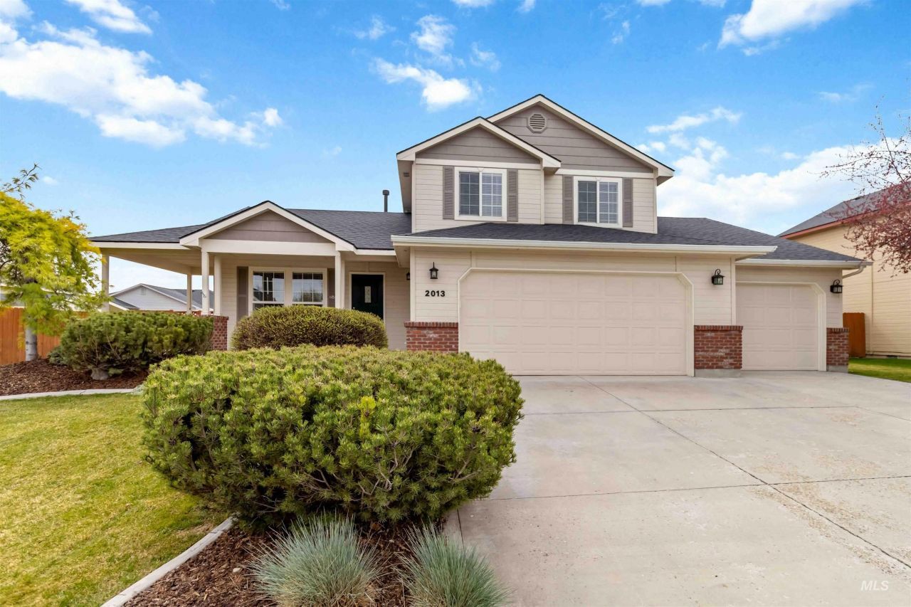 2013 W Blossom Ave, Nampa, ID 83651 Main Photo