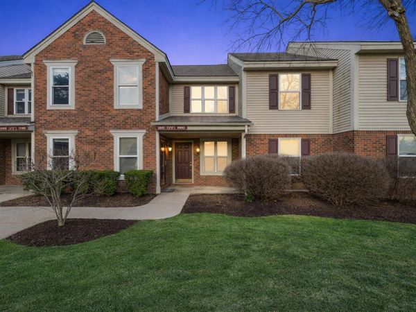 1651 Emerson Circle, Rochester Hills, MI 48307