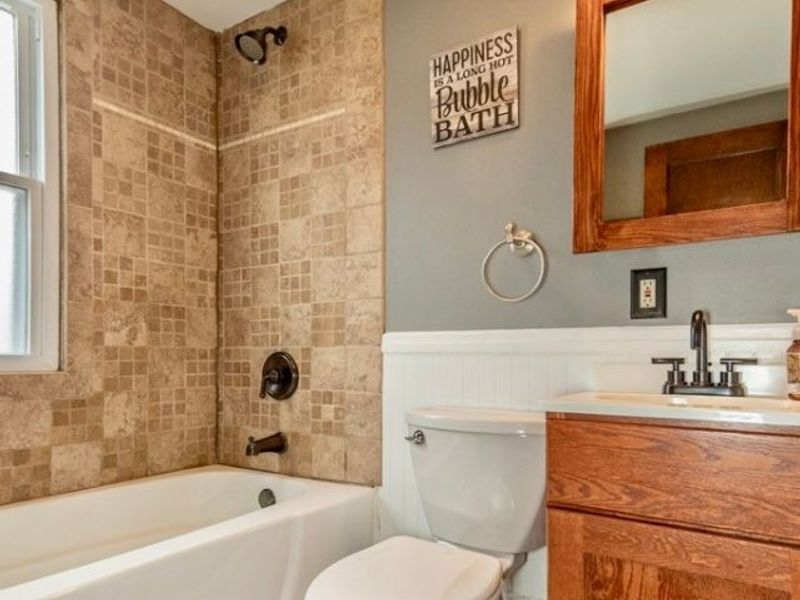 1383 Churchill Road, Lyndhurst, OH 44124 Photo 19