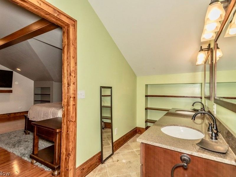 1383 Churchill Road, Lyndhurst, OH 44124 Photo 27