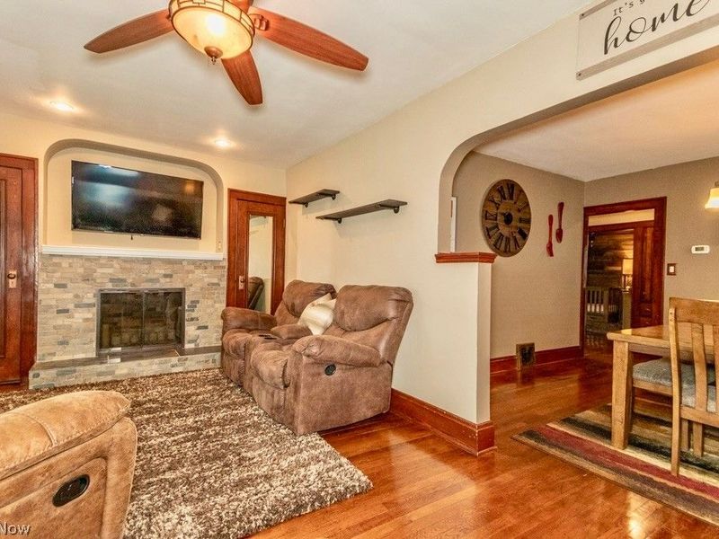 1383 Churchill Road, Lyndhurst, OH 44124 Photo 4