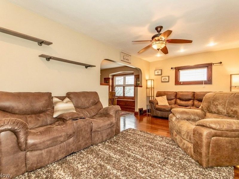 1383 Churchill Road, Lyndhurst, OH 44124 Photo 6